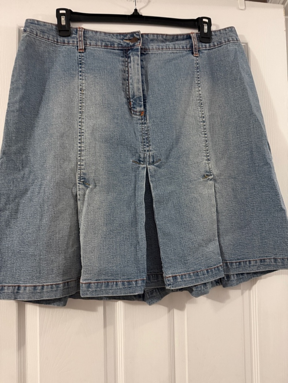 Venezia Light Blue Denim Skort with Contrast Stitching 18 W